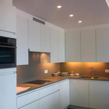 Modern Op De Zeedijk Met 2 Slaapkamers Te Apartament *