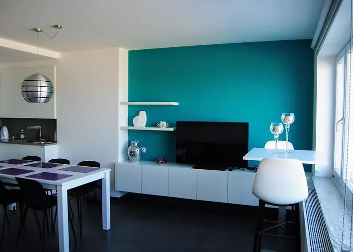 Modern Op De Zeedijk Met 2 Slaapkamers Te Appartement Oostende